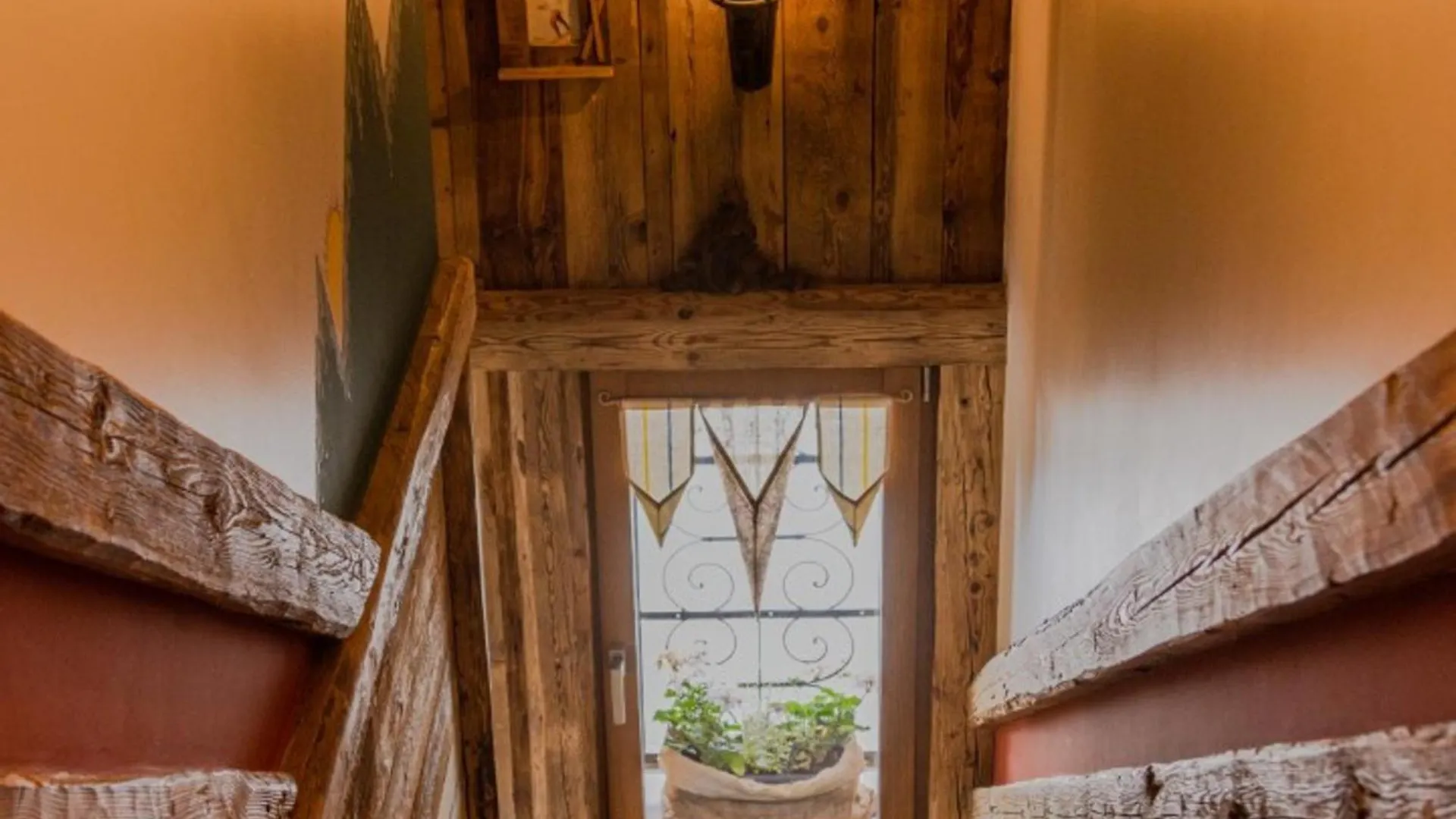Superbe Duplex Avec Jacuzzi, 3 Chambres, 10 Pers, Proche Pistes, Parking Prive, Les Gets - Fr-1-671-234 0*,